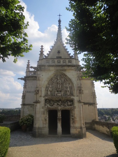 Amboise-chapel-St-Hubert.jpg