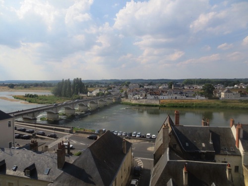 Amboise-view-on-Loire.jpg