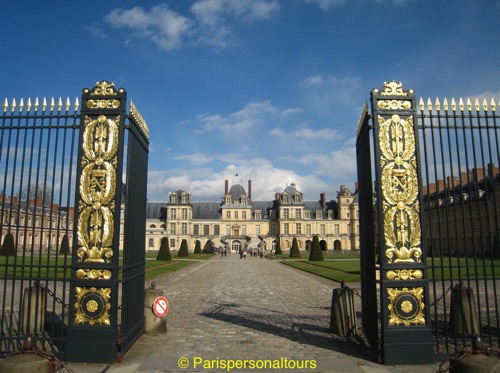 Fontainebleau-gate.JPG