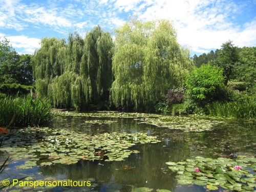 Giverny-pond-general-view1.jpg
