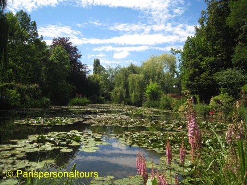 Giverny-pond-general-view2.jpg