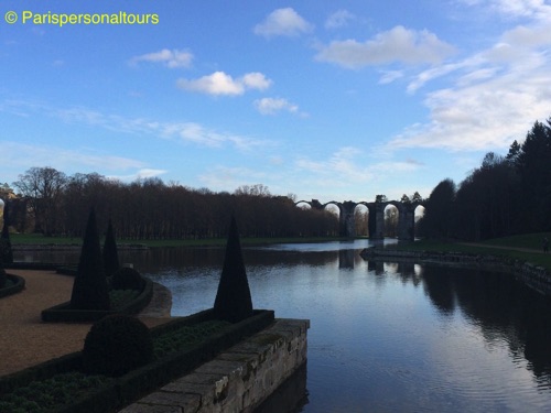 Maintenon-Moat-aqueduct.jpg