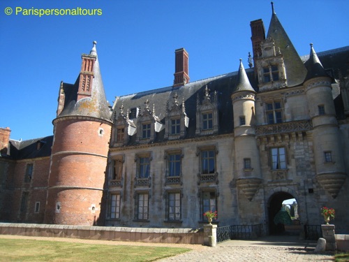 Maintenon-front.JPG