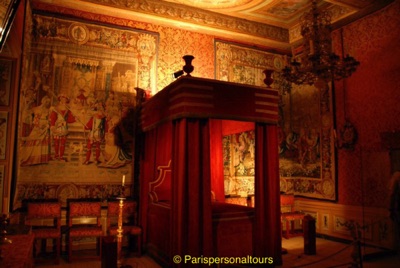 Fouquet-bedroom.jpg