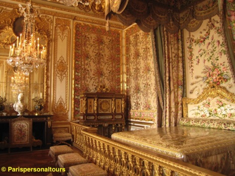 Queen-bedroom.JPG